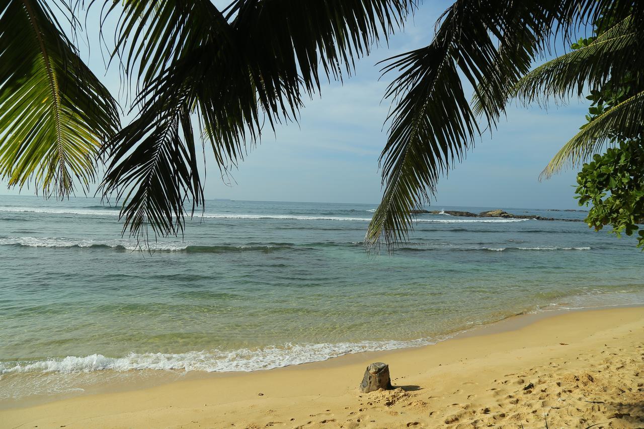 Sanmira Renaissance Hotel Unawatuna Buitenkant foto