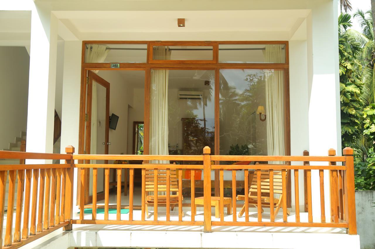 Sanmira Renaissance Hotel Unawatuna Buitenkant foto