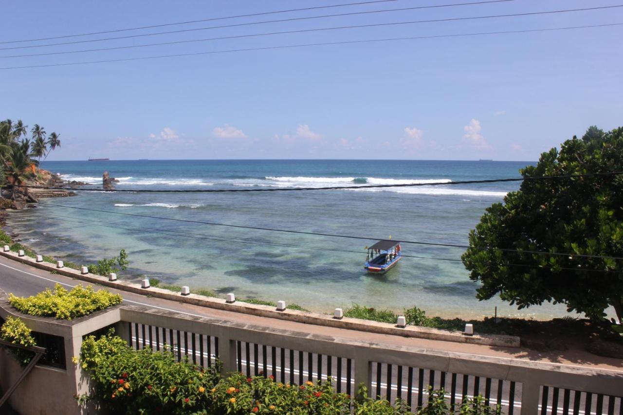 Sanmira Renaissance Hotel Unawatuna Buitenkant foto