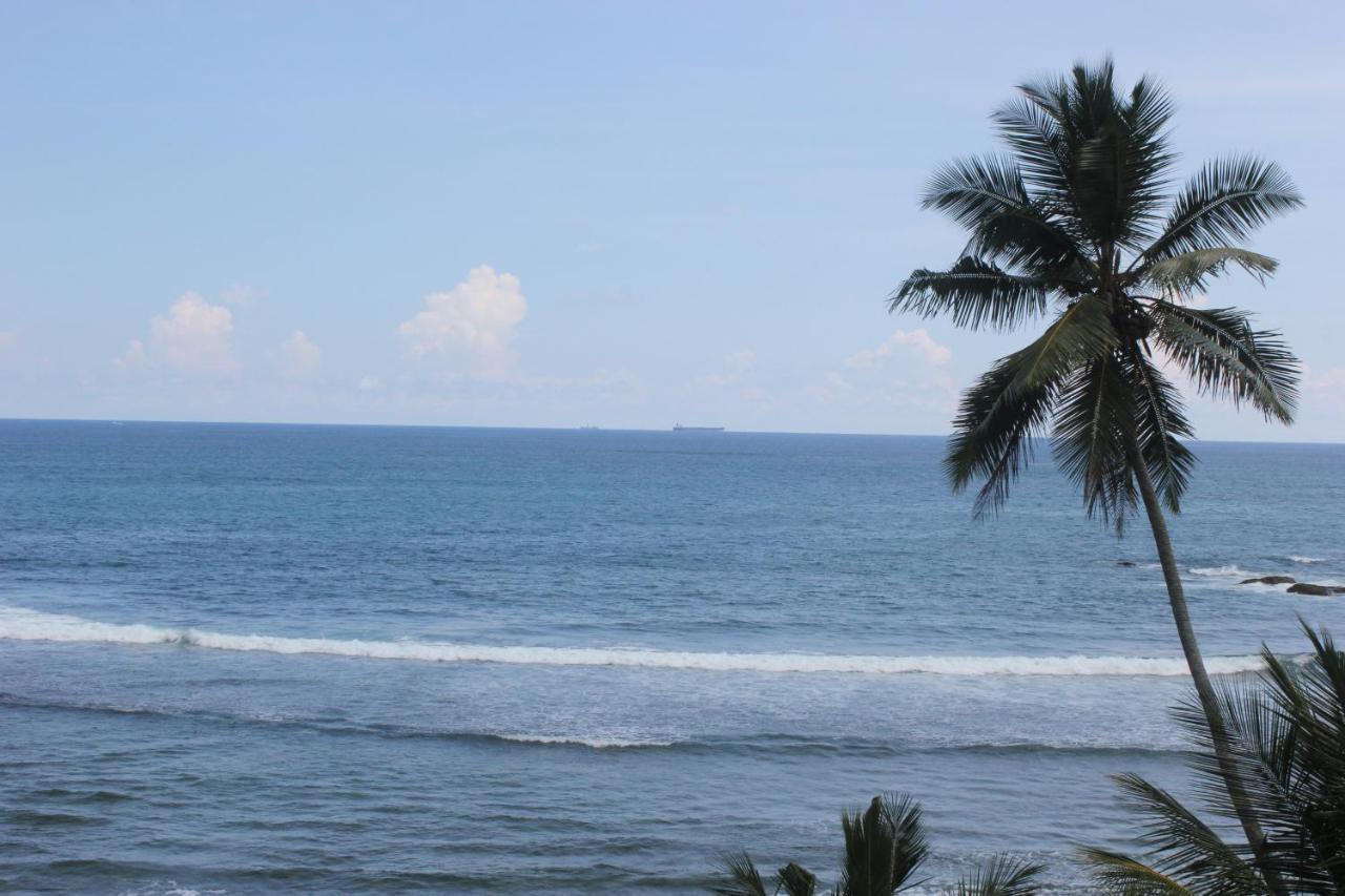 Sanmira Renaissance Hotel Unawatuna Buitenkant foto